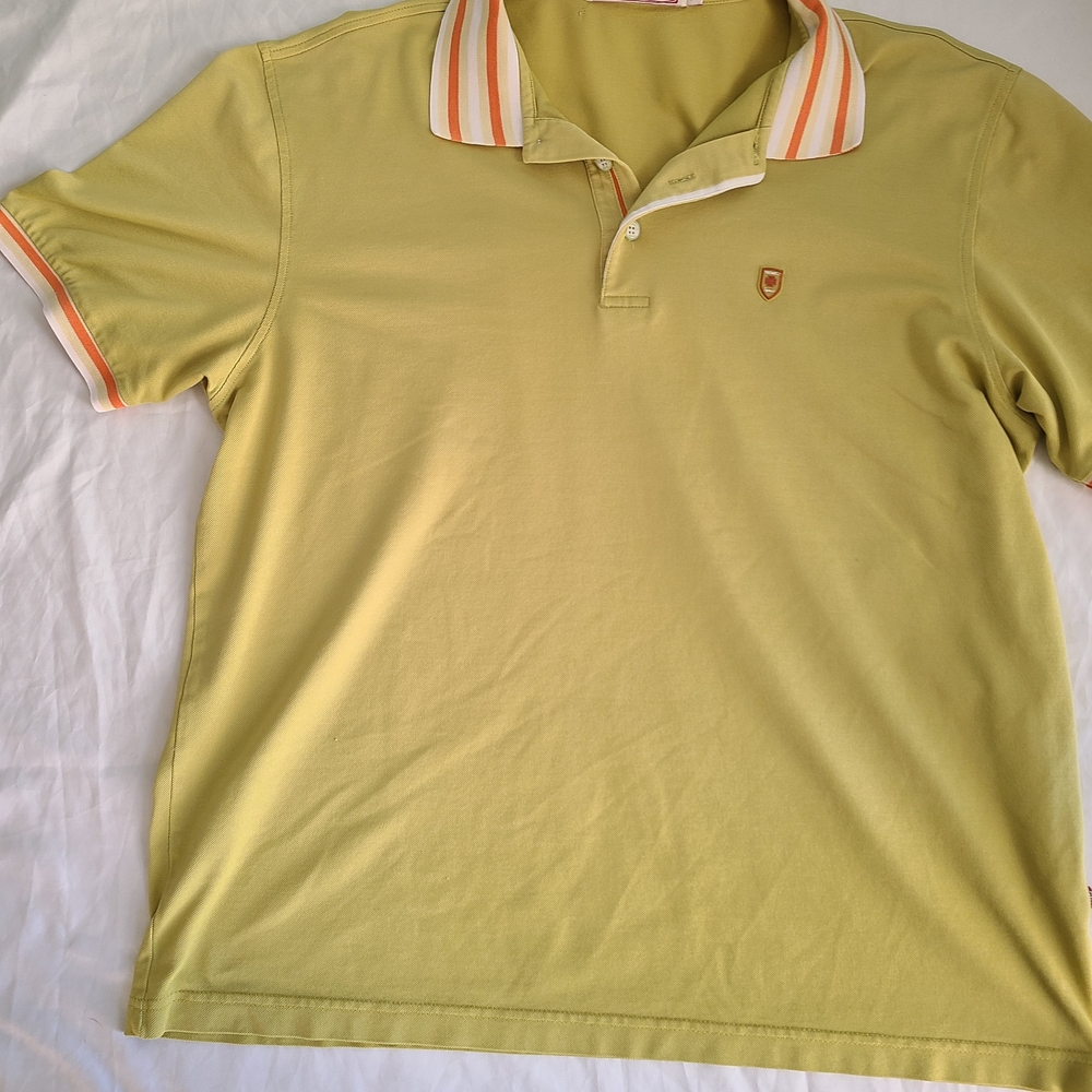 Men's Green Polo Shirt with Striped Collar #preppy #golfer